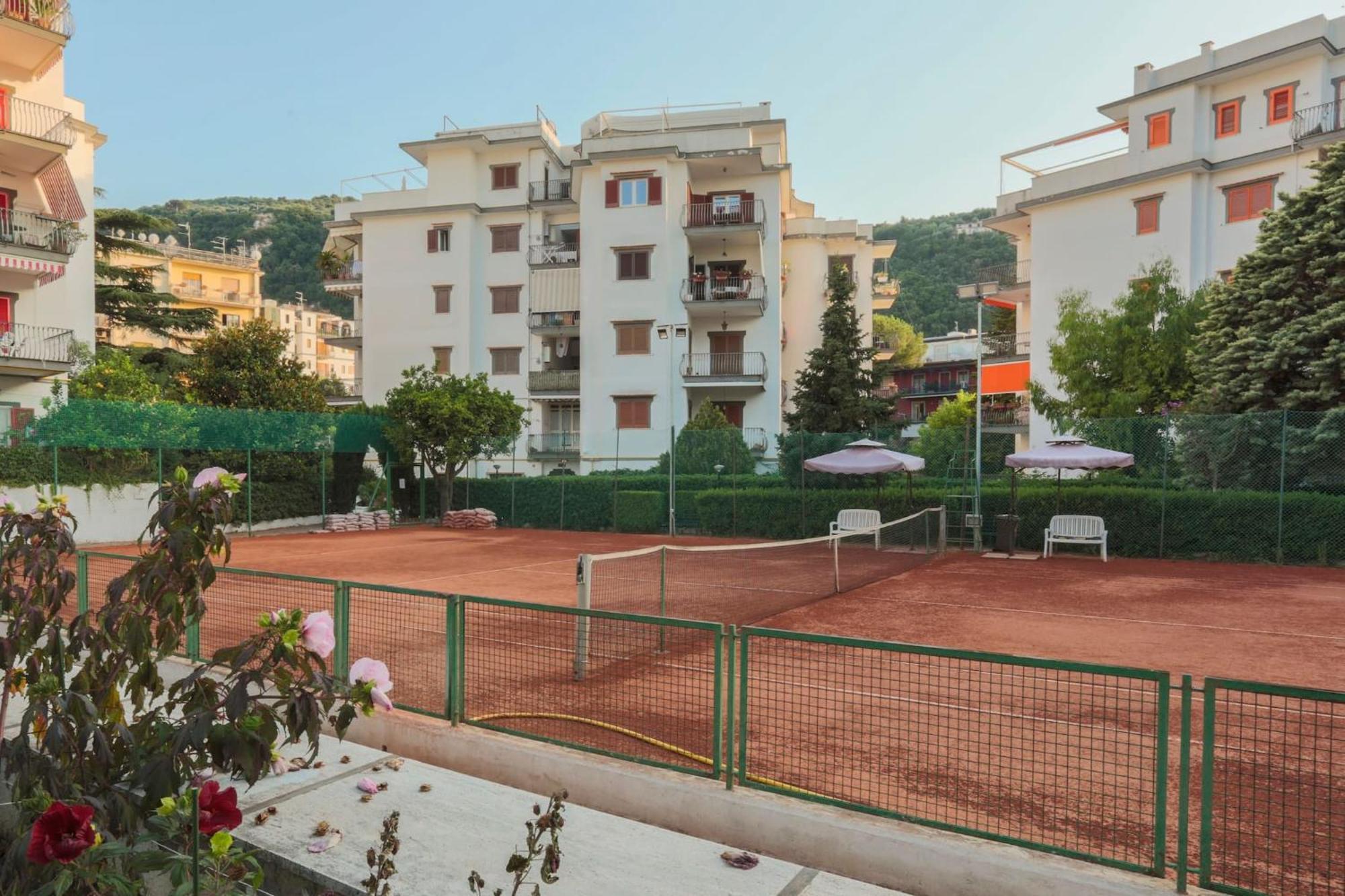 Sorrentovibes - Modern Apartment With Terrace, Swimming Pool&Tennis מראה חיצוני תמונה