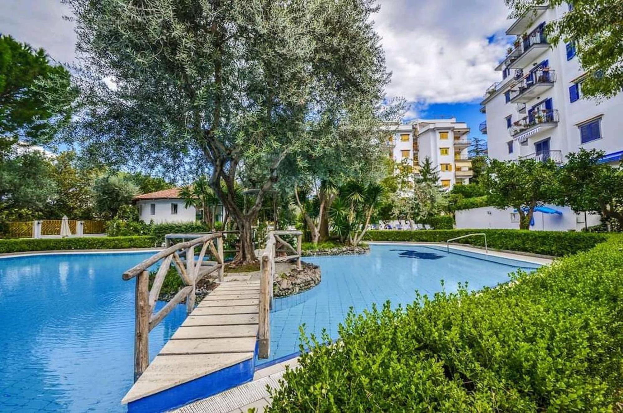 Sorrentovibes - Modern Apartment With Terrace, Swimming Pool&Tennis מראה חיצוני תמונה